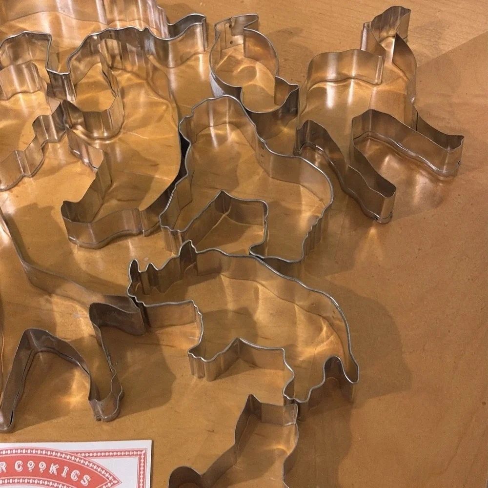 Williams & Sonoma  Animal Cookie Cutter Set 10 animals plus Extras